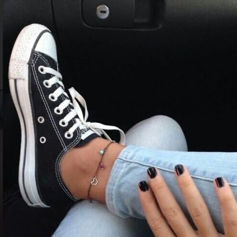 CONVERSE CHUCK TAYLOR ALL STARS | Size 6.5 - Picture 8 of 8
